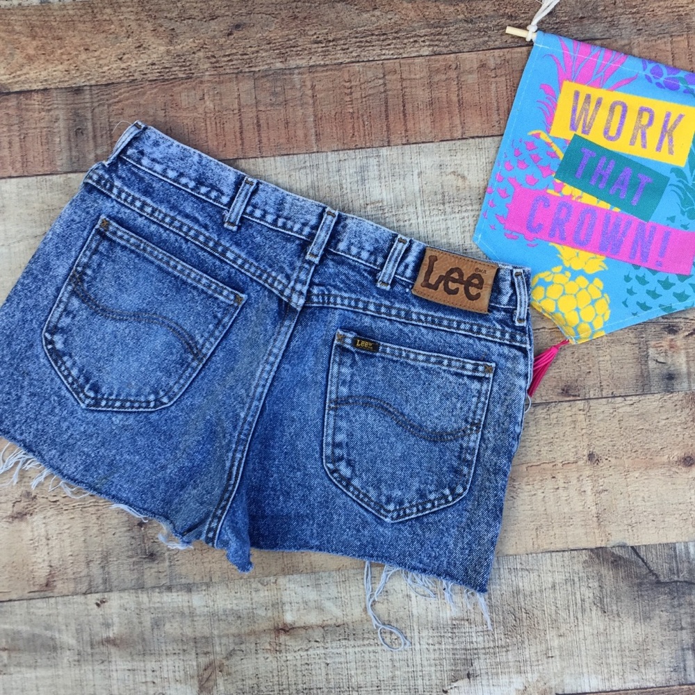 Vintage Lee high waist acid wash cutoff shorts 31
